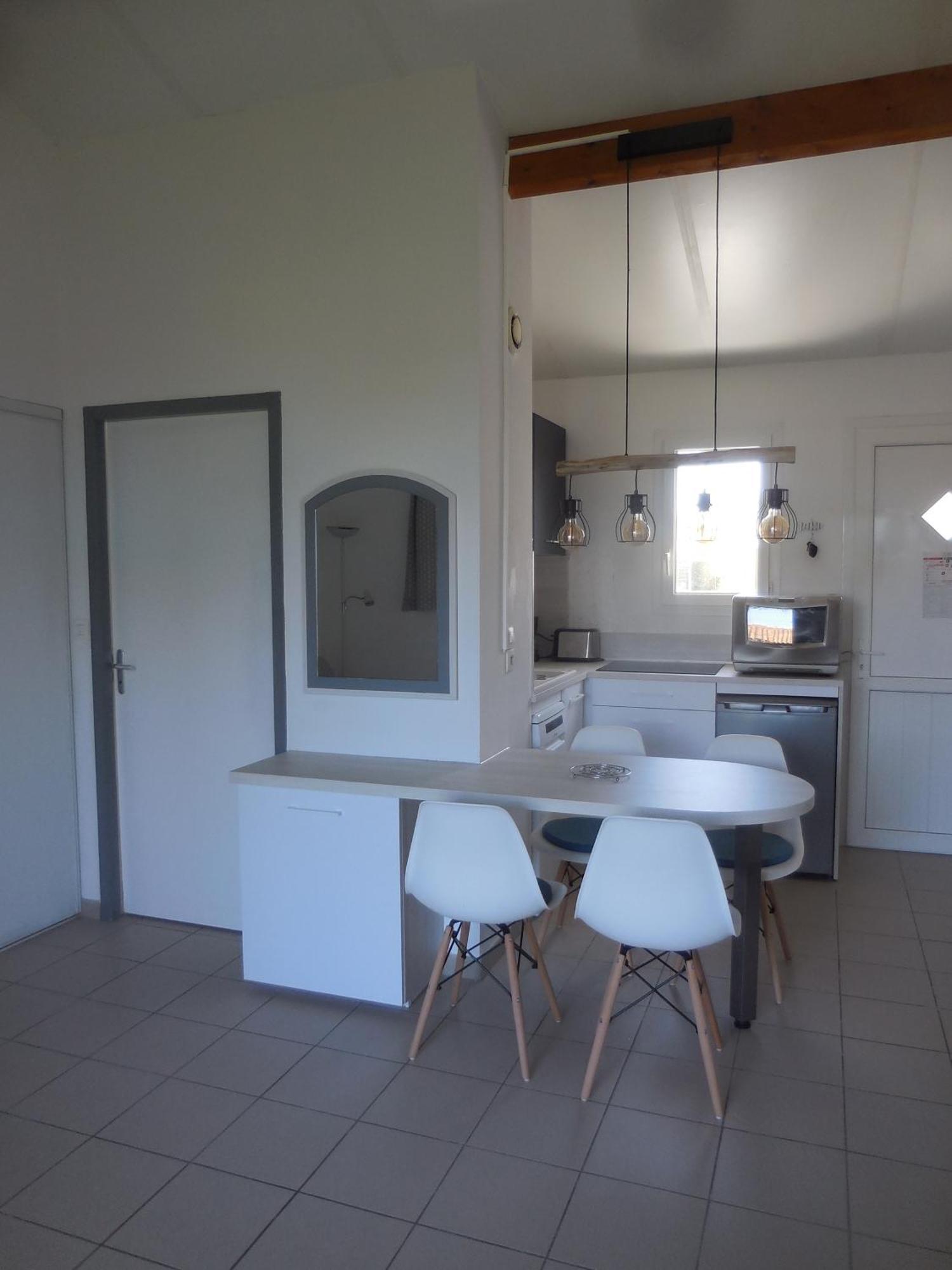 Maison Cosy Avec Piscine Partagee Le Chateau-d'Oleron Exterior photo